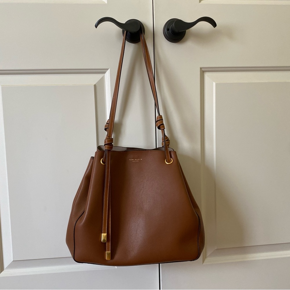 Tory Burch Caroline large tote in light umber